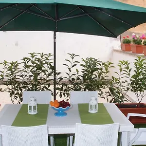 giluma-home.lecce-hotels.com/